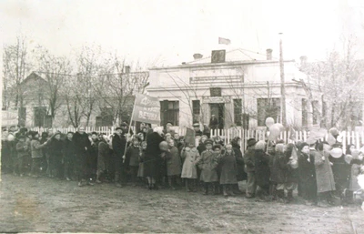 Городовиковск 7 октября 1959 год, учащиеся Первой школы 7 октября 1959 год, учащиеся Первой школы